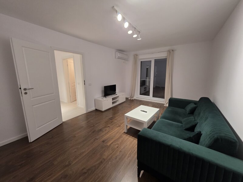 Trapezului, 15 minute metrou, pe strada Taifunului, bloc 2018, loc parcare