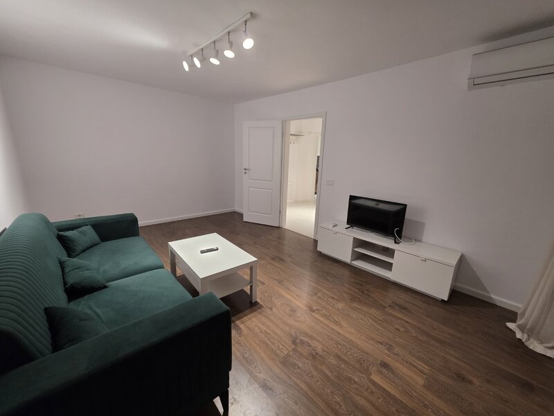 Trapezului, 15 minute metrou, pe strada Taifunului, bloc 2018, loc parcare