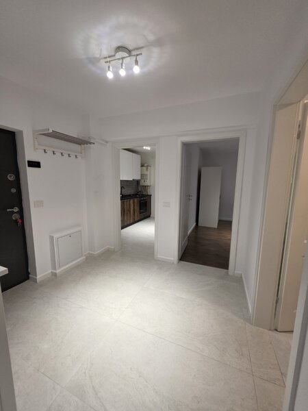 Trapezului, 15 minute metrou, pe strada Taifunului, bloc 2018, loc parcare